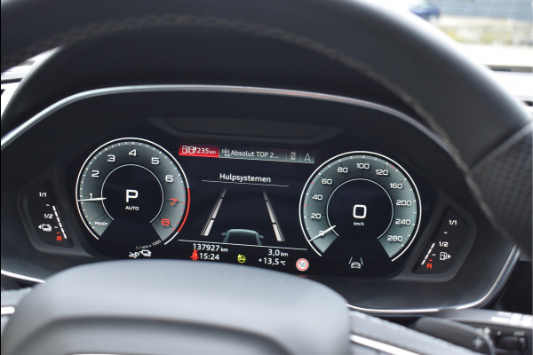 Audi Q3 Sportback 45 TFSI e S-Line 245 Pk Navi Sfeerverlichting Full Led Keyless Trekhaak 20 Inch Unieke staat