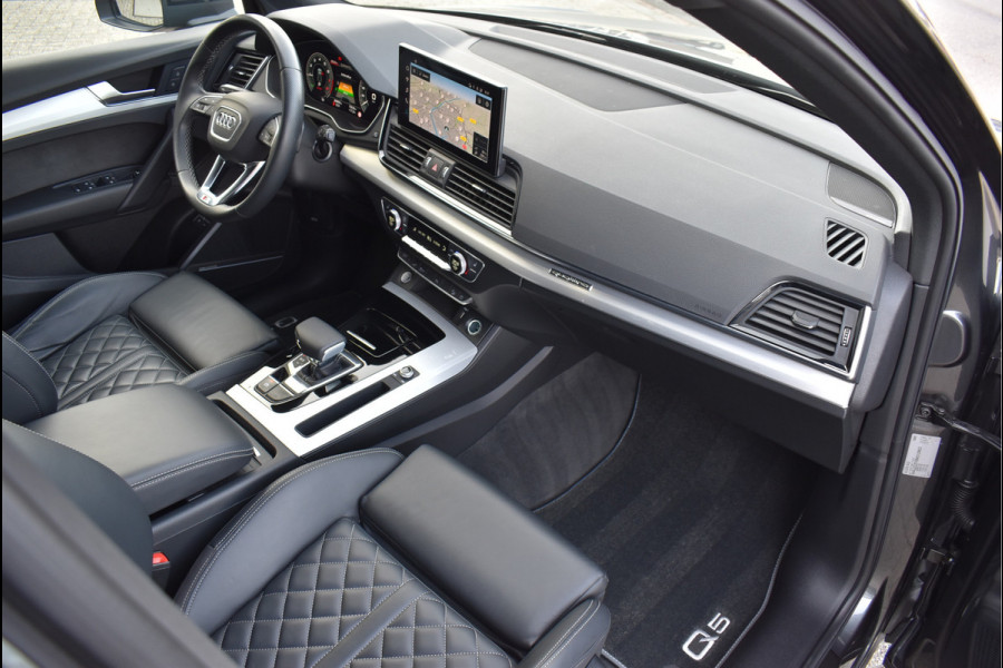 Audi Q5 50 TFSI e S-Line 299 Pk RS-Stoel Luchtvering Matrix Oled ACC Keyless Trekhaak 20 Inch