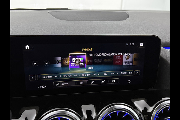 Mercedes-Benz EQA 250 Luxury 67 kWh | Achteruitrij camera | Stoelverwarming | Panoramadak | Navigatie | Sfeerverlichting | Cruis control |  Inclusief 24 maanden Mercedes-Benz Certified garantie voor Europa.