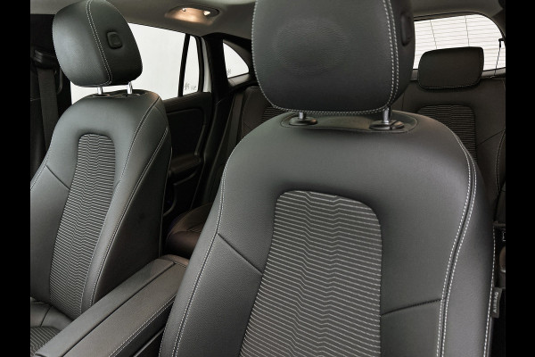 Mercedes-Benz EQA 250 Luxury 67 kWh | Achteruitrij camera | Stoelverwarming | Panoramadak | Navigatie | Sfeerverlichting | Cruis control |  Inclusief 24 maanden Mercedes-Benz Certified garantie voor Europa.