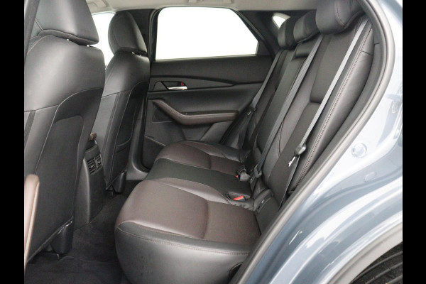 Mazda CX-30 2.0 e-SkyActiv-X M Hybrid Luxury | Leder | Stoelverwarming | Head-Up | Adaptive cruise | Camera | BOSE Sound | Carplay | Navigatie | Keyless | Full LED | Memory | Parkeerhulp