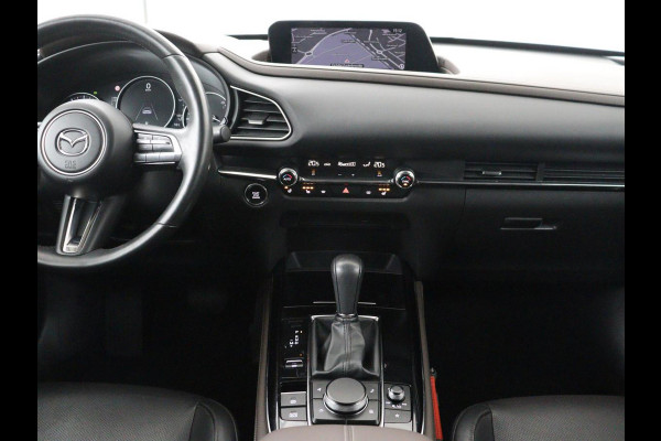 Mazda CX-30 2.0 e-SkyActiv-X M Hybrid Luxury | Leder | Stoelverwarming | Head-Up | Adaptive cruise | Camera | BOSE Sound | Carplay | Navigatie | Keyless | Full LED | Memory | Parkeerhulp