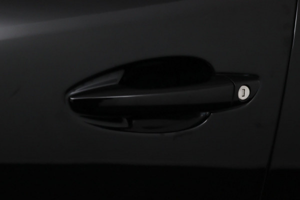 Peugeot 3008 1.2 Allure*130PK*ECC*CRUISE*NAVI*CARPLAY*