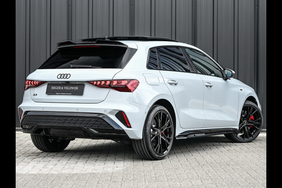 Audi A3 Sportback 45 TFSI e S edition Competition | Panoramadak | 5 jr garantie | Ambiance interieur | Active Cruise | Sonos Sound | S-Seats + Memory | Head-Up | Camera | Stoelverwarming | Keyless