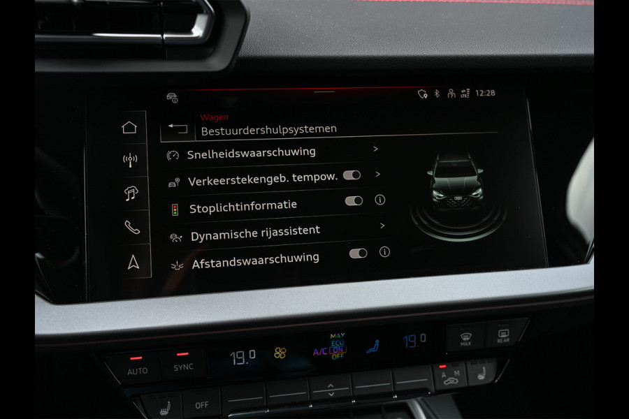 Audi A3 Sportback 45 TFSI e S edition Competition | Panoramadak | 5 jr garantie | Ambiance interieur | Active Cruise | Sonos Sound | S-Seats + Memory | Head-Up | Camera | Stoelverwarming | Keyless