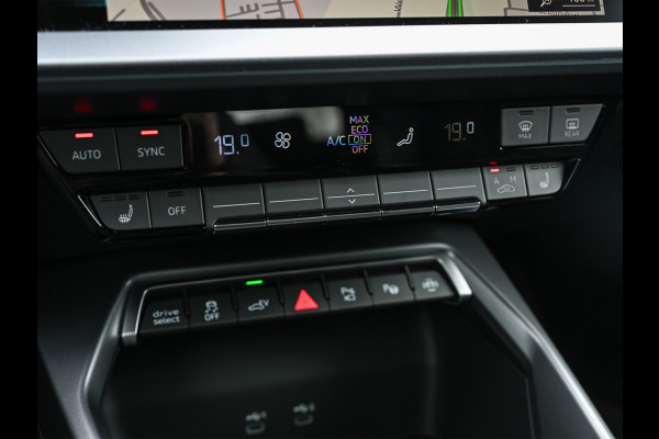 Audi A3 Sportback 45 TFSI e S edition Competition | Panoramadak | 5 jr garantie | Ambiance interieur | Active Cruise | Sonos Sound | S-Seats + Memory | Head-Up | Camera | Stoelverwarming | Keyless