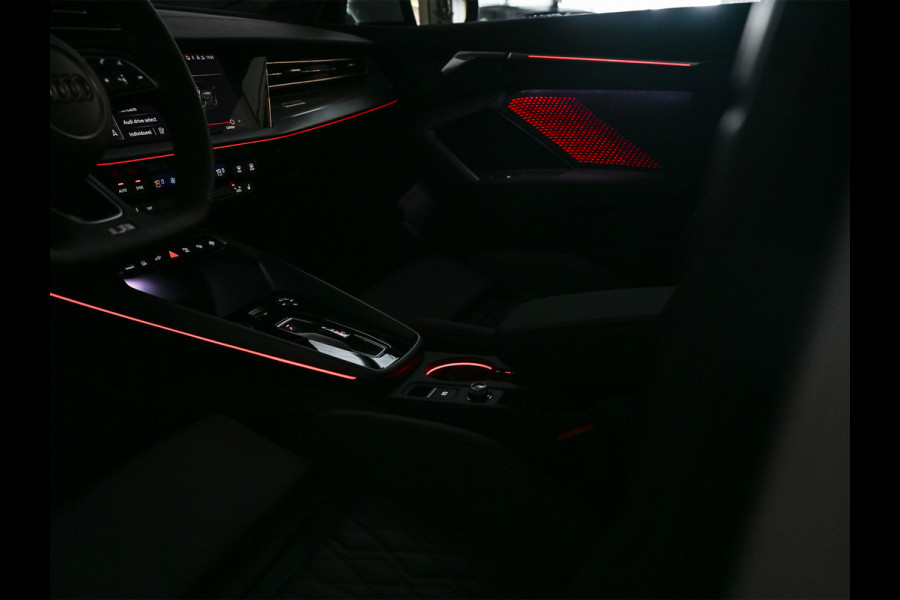 Audi A3 Sportback 45 TFSI e S edition Competition | Panoramadak | 5 jr garantie | Ambiance interieur | Active Cruise | Sonos Sound | S-Seats + Memory | Head-Up | Camera | Stoelverwarming | Keyless