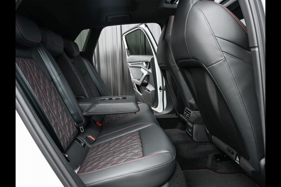 Audi A3 Sportback 45 TFSI e S edition Competition | Panoramadak | 5 jr garantie | Ambiance interieur | Active Cruise | Sonos Sound | S-Seats + Memory | Head-Up | Camera | Stoelverwarming | Keyless