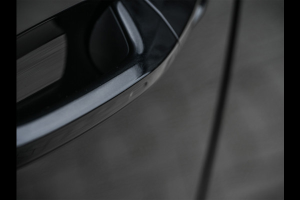 Audi A3 Sportback 45 TFSI e S edition Competition | Panoramadak | 5 jr garantie | Ambiance interieur | Active Cruise | Sonos Sound | S-Seats + Memory | Head-Up | Camera | Stoelverwarming | Keyless