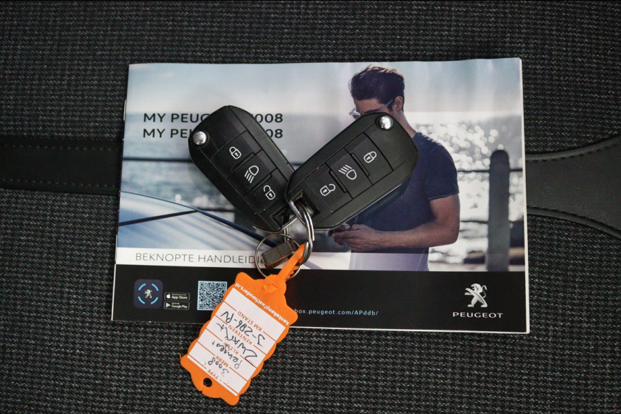 Peugeot 3008 1.2 Allure*130PK*ECC*CRUISE*NAVI*CARPLAY*