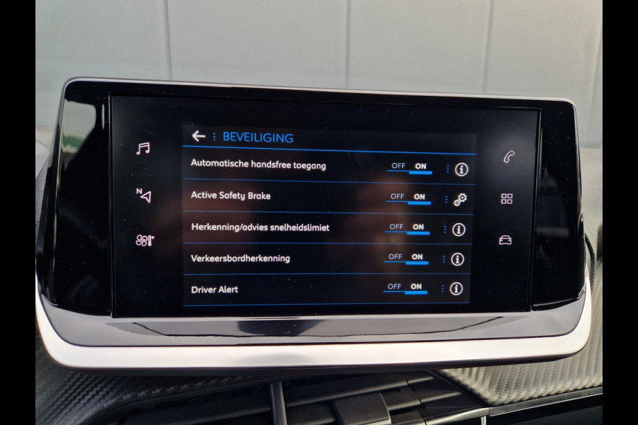 Peugeot 208 1.2 EAT8 Allure /1E Eig/i cockpit/Acc/Winterpak!