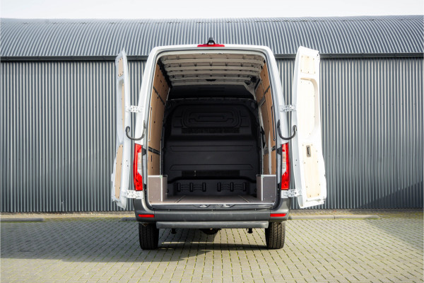 Mercedes-Benz Sprinter 317 CDI L2H2 | Mbux | Facelift | Navi | Camera | Adapt.Cruise | Automaat