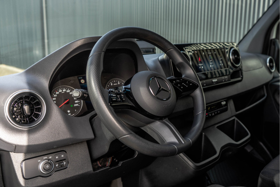 Mercedes-Benz Sprinter 317 CDI L2H2 | Mbux | Facelift | Navi | Camera | Adapt.Cruise | Automaat