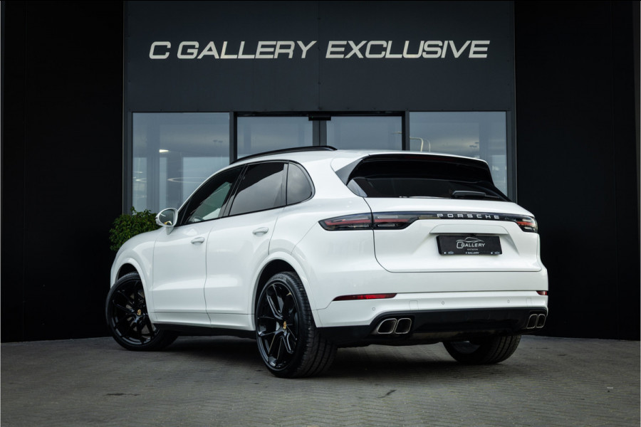 Porsche Cayenne 4.0 Turbo - Origineel NL | Sport Chrhono + | Luchtvering | Elek. Trekhaak
