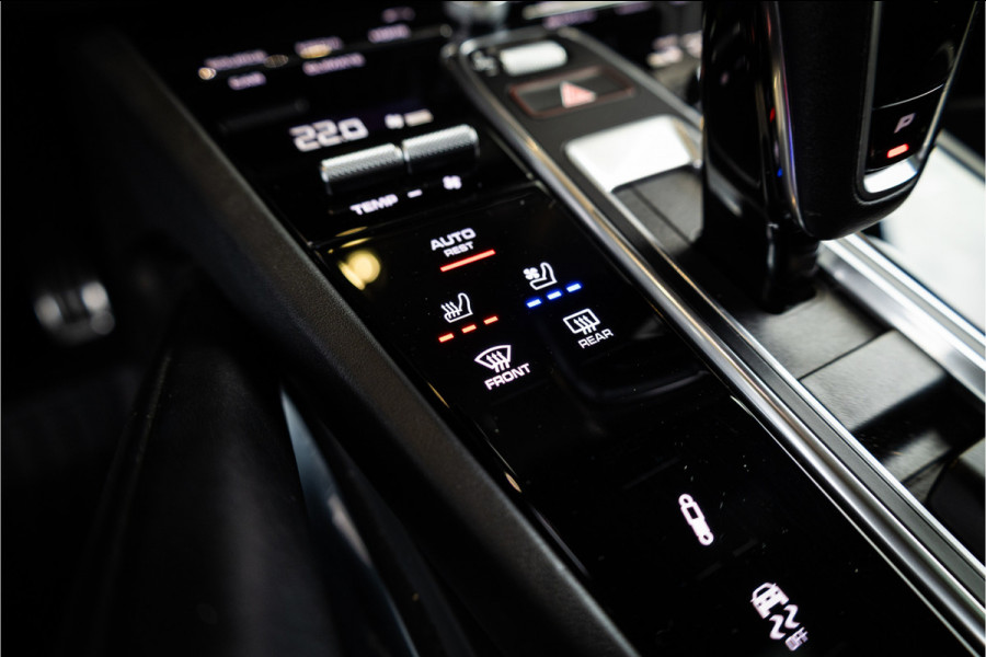 Porsche Cayenne 4.0 Turbo - Origineel NL | Sport Chrhono + | Luchtvering | Elek. Trekhaak