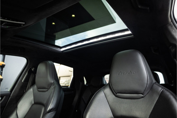 Porsche Cayenne 4.0 Turbo - Origineel NL | Sport Chrhono + | Luchtvering | Elek. Trekhaak