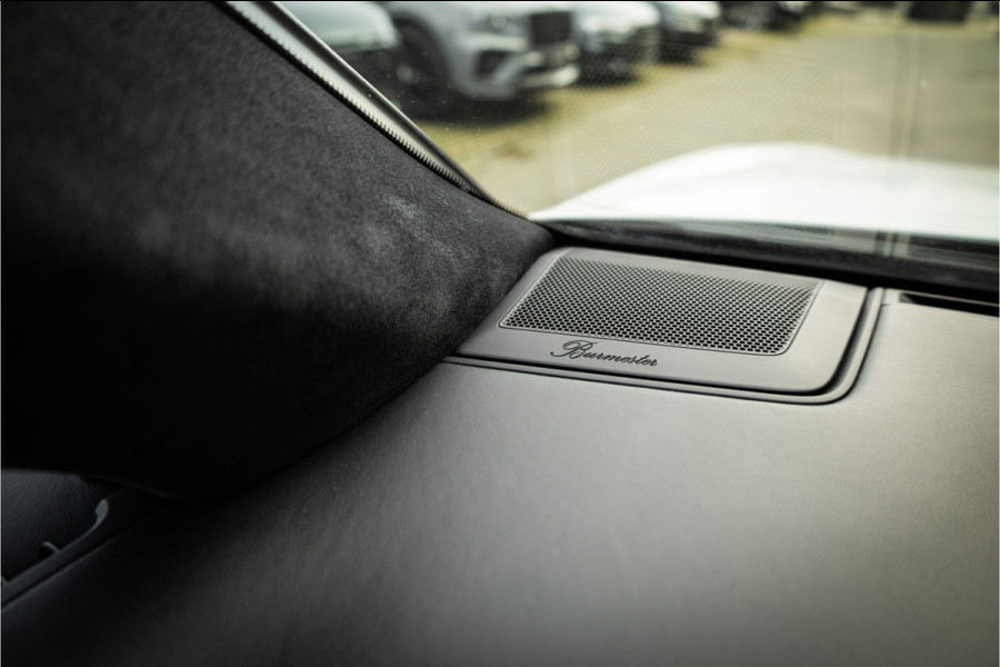 Porsche Cayenne 4.0 Turbo - Origineel NL | Sport Chrhono + | Luchtvering | Elek. Trekhaak