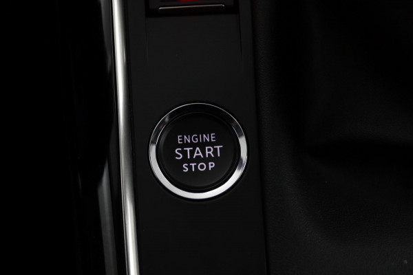 Peugeot 5008 1.2 *130PK*NAVI*CAM*HAAK*CRUISE*ECC*CARPLAY*7PER