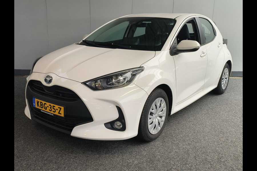 Toyota Yaris 1.5 Hybrid 115 Comfort Rijklaar + 12 maanden Bovag-garantie Henk Jongen Auto's in Helmond,  al 50 jaar service zoals 't hoort!