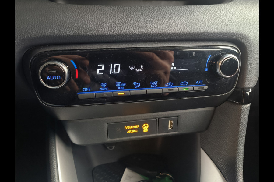 Toyota Yaris 1.5 Hybrid 115 Comfort Rijklaar + 12 maanden Bovag-garantie Henk Jongen Auto's in Helmond,  al 50 jaar service zoals 't hoort!