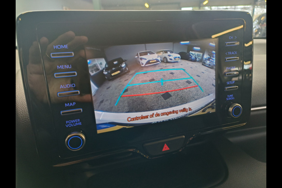 Toyota Yaris 1.5 Hybrid 115 Comfort Rijklaar + 12 maanden Bovag-garantie Henk Jongen Auto's in Helmond,  al 50 jaar service zoals 't hoort!