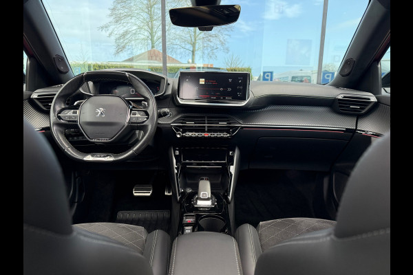 Peugeot 2008 1.2 Turbo GT-Line 155pk - Automaat - Panodak - Navi - Winterpakket - Climate
