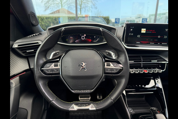 Peugeot 2008 1.2 Turbo GT-Line 155pk - Automaat - Panodak - Navi - Winterpakket - Climate