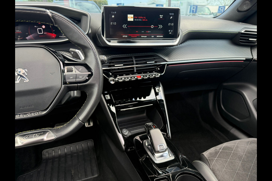 Peugeot 2008 1.2 Turbo GT-Line 155pk - Automaat - Panodak - Navi - Winterpakket - Climate
