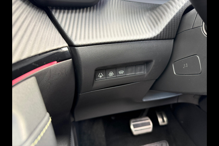 Peugeot 2008 1.2 Turbo GT-Line 155pk - Automaat - Panodak - Navi - Winterpakket - Climate