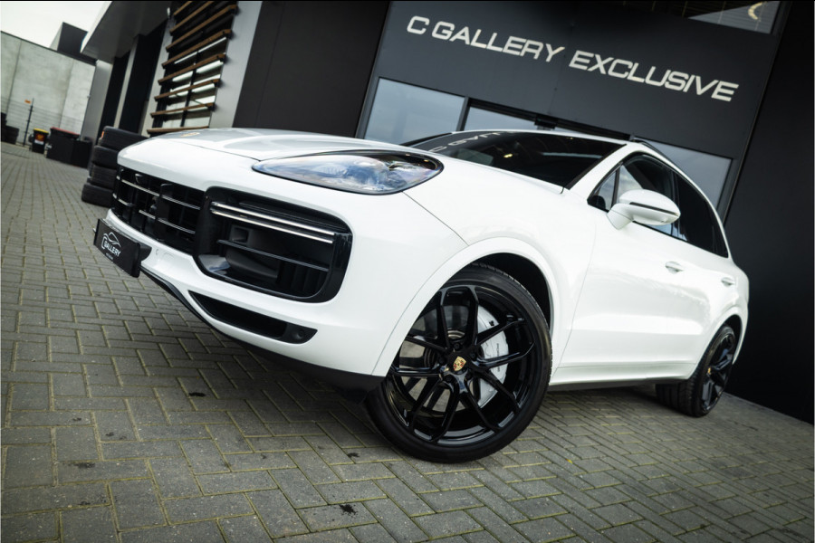 Porsche Cayenne 4.0 Turbo - Origineel NL | Sport Chrhono + | Luchtvering | Elek. Trekhaak
