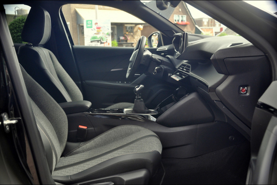 Peugeot 2008 1.2 PureTech 100PK Allure | Full LED | 360 Graden Camera | Navigatie |