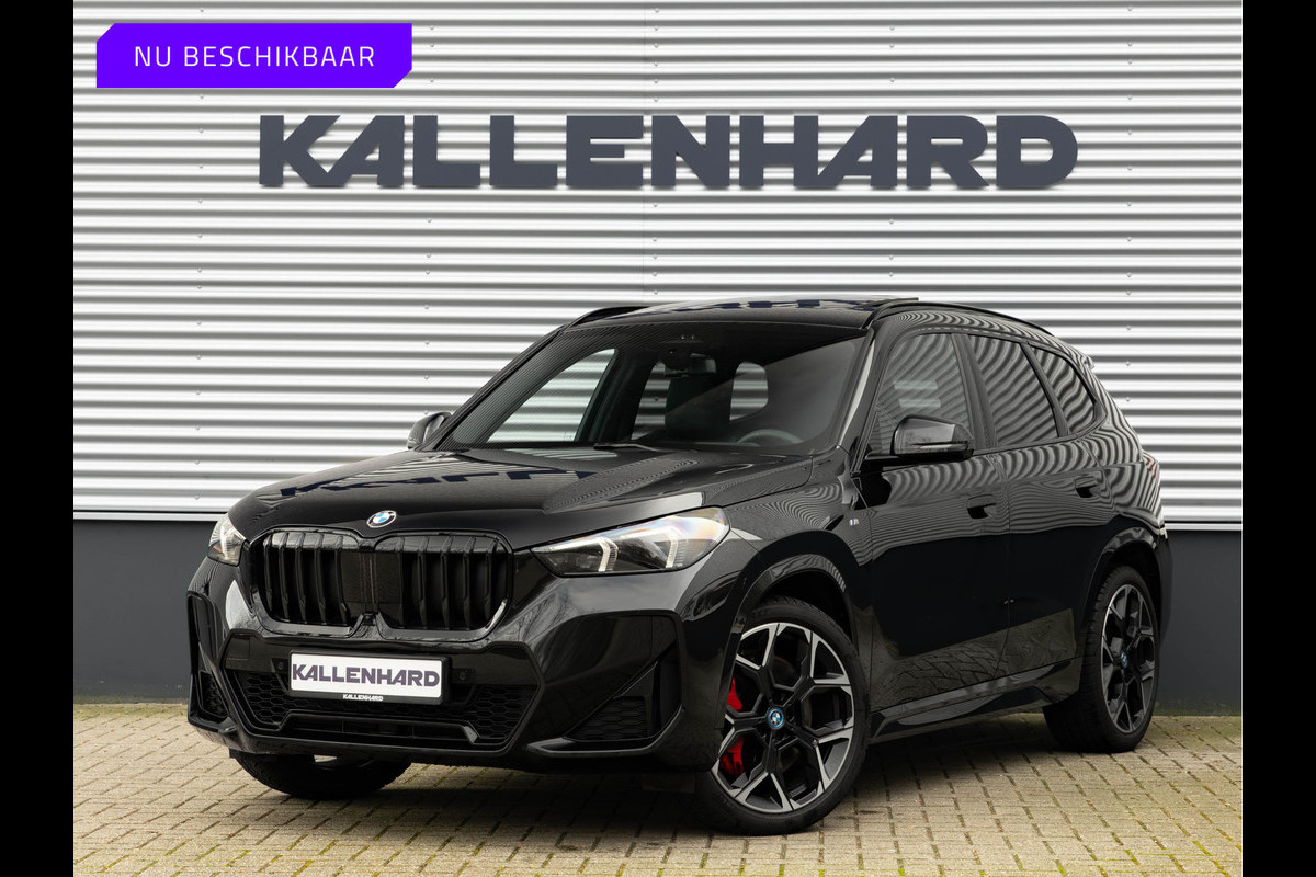 BMW X1 sDrive18i M-Sport Pro - 20 inch - Pano - Memory - Trekhaak - Head-up
