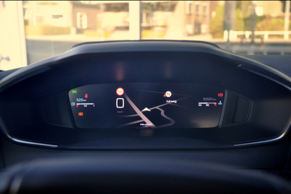Peugeot 208 1.2 PureTech 100 Allure | Navigatie | 360 Gr Camera | Zeer mooi!