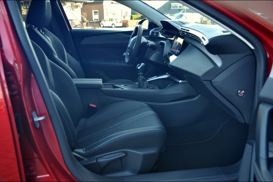 Peugeot 308 SW Allure 1.2 PureTech 130 PK | 4.500 km! | Camera | Navigatie