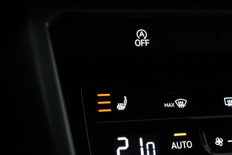 Volkswagen T-Roc 1.5 TSI Life Business Edition Automaat/Camera/Winterpakket