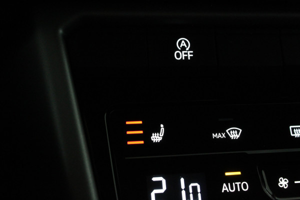 Volkswagen T-Roc 1.5 TSI Life Business Edition Automaat/Camera/Winterpakket