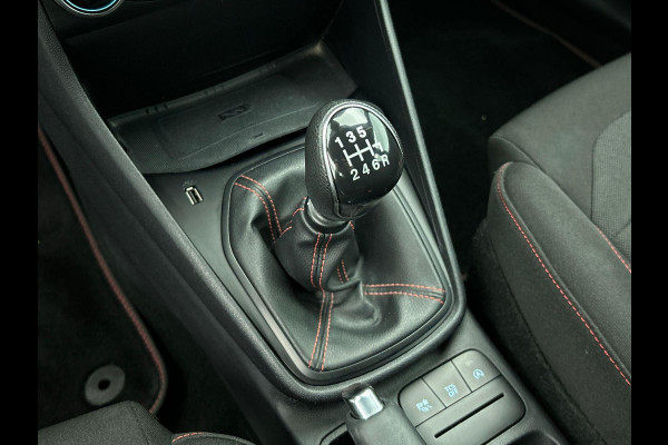 Ford Fiesta 1.0 EcoBoost Hybrid ST-Line Navigatie Apple Carplay/Android Auto Parkeersensoren achter Cruise Control Climate Control Lichtmetalen velgen