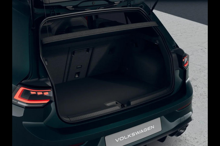 Volkswagen Golf 2.0 TSI GTI Clubsport Edition 50 325 PK | Full option | Panorama dak | Akrapovic | Harman Kardon | 19" Warmenau | Head Up Display | 360 graden camera |