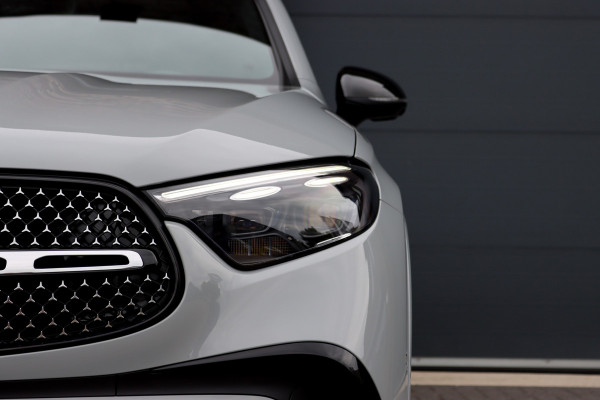 Mercedes-Benz GLC 400e 4MATIC AMG Line Aut9 | 'Manufaktur' | Airmatic | Achterasbesturing | Distronic+ | Trekhaak | Verwarmd Stuurwiel | HUD | Burmester | Digital Light |