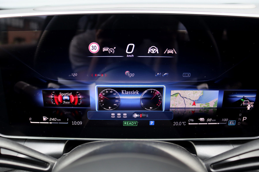 Mercedes-Benz GLC 400e 4MATIC AMG Line Aut9 | 'Manufaktur' | Airmatic | Achterasbesturing | Distronic+ | Trekhaak | Verwarmd Stuurwiel | HUD | Burmester | Digital Light |