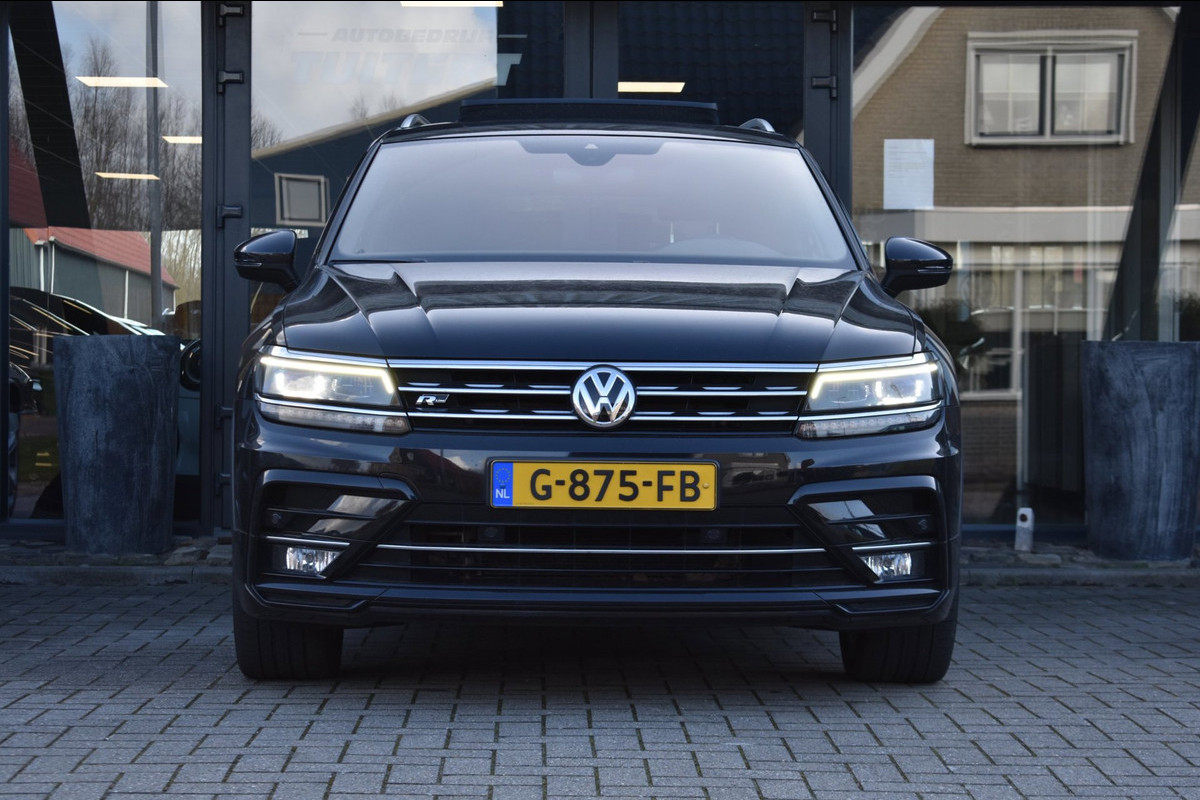 Volkswagen Tiguan 1.5 TSI ACT Highline R-Line | TREKHAAK | PANORAMADAK | DYNAUDIO | VIRTUAL | NAP
