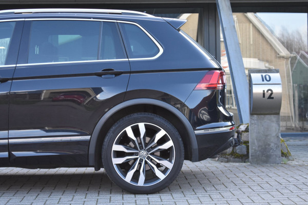 Volkswagen Tiguan 1.5 TSI ACT Highline R-Line | TREKHAAK | PANORAMADAK | DYNAUDIO | VIRTUAL | NAP