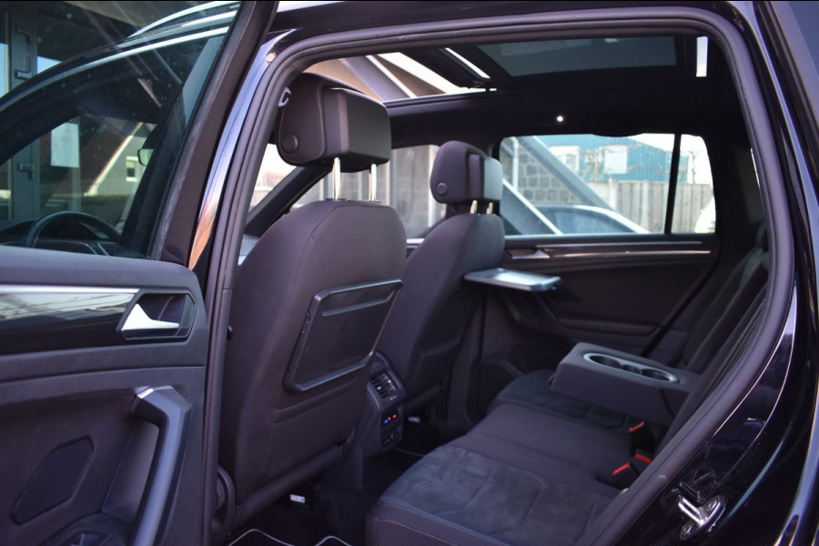 Volkswagen Tiguan 1.5 TSI ACT Highline R-Line | TREKHAAK | PANORAMADAK | DYNAUDIO | VIRTUAL | NAP