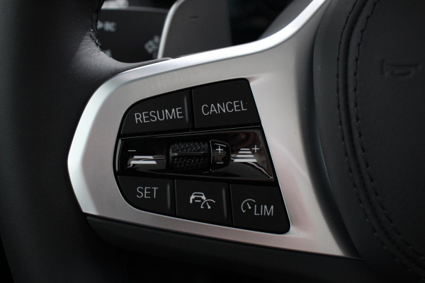 BMW X3 xDrive30e Hybrid M-Sport High Executive | Leder | Panoramisch Schuifdak | Hifi | Camera 360 | Active Cruise Control