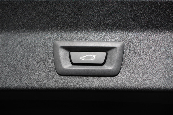 BMW X3 xDrive30e Hybrid M-Sport High Executive | Leder | Panoramisch Schuifdak | Hifi | Camera 360 | Active Cruise Control