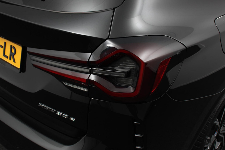 BMW X3 xDrive30e Hybrid M-Sport High Executive | Leder | Panoramisch Schuifdak | Hifi | Camera 360 | Active Cruise Control