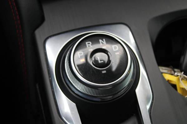 Ford Kuga 2.5 FHEV ST-Line 190pk | Winterpack | Achteruitrijcamera | SYNC 4 Navigatie | All Weatherbanden | Geen stekker nodig