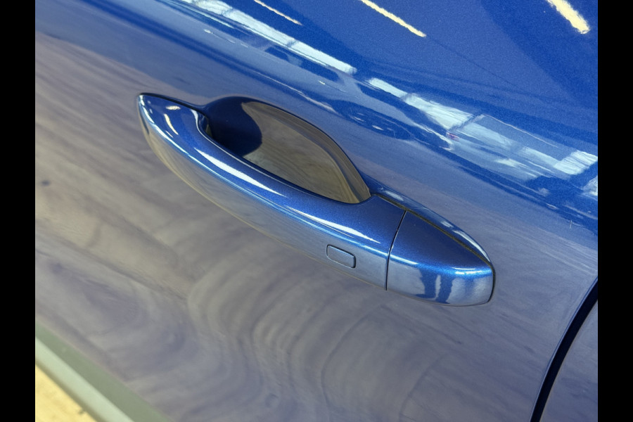 Renault Captur 1.3 TCe 140 R.S. Line | Groot Navi | Bose | 360 | Stoel,Stuur & voorruit verwarming | ACC | Dodehoek | 100% Dealer onderhouden!