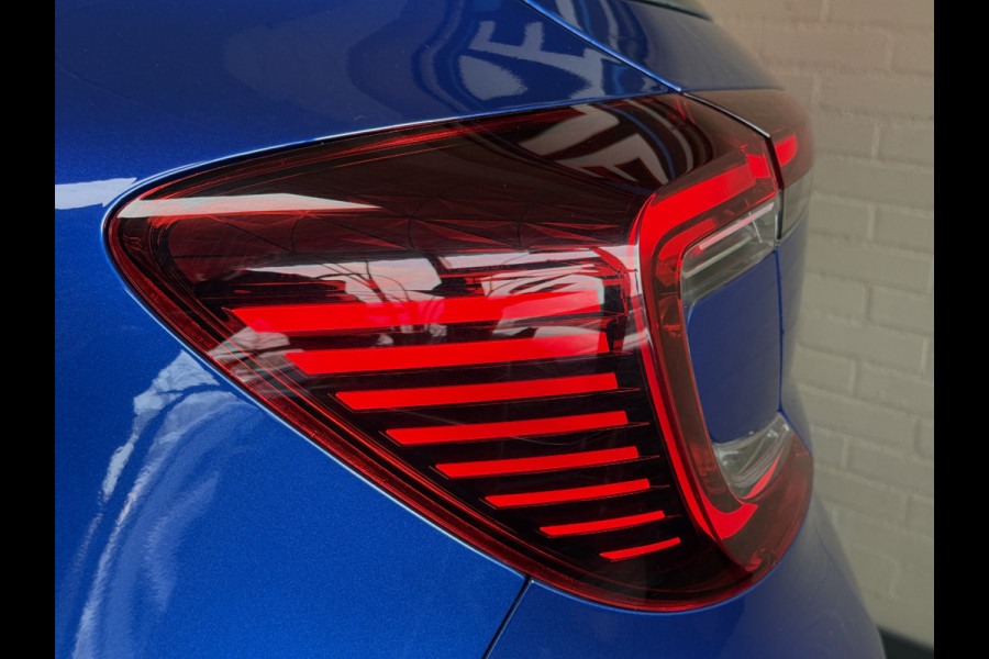 Renault Captur 1.3 TCe 140 R.S. Line | Groot Navi | Bose | 360 | Stoel,Stuur & voorruit verwarming | ACC | Dodehoek | 100% Dealer onderhouden!