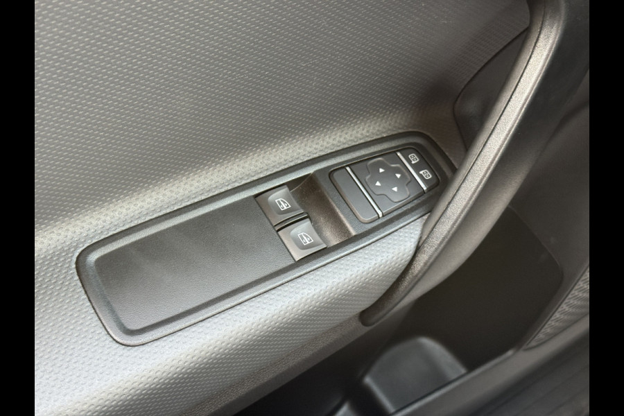 Mercedes-Benz eCitan 112 51kWh L2 Pro 284 WLTP MBUX Trekhaak 75kW Snelladen Apple Carplay Cruise Control Laadkabel